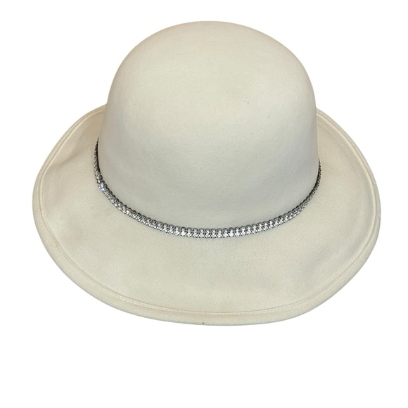 Vintage 1960S YVES SAINT
LAURENT YSL SCULPTED
IVORY FELT FEDORA HAT - Picture 6 of 16